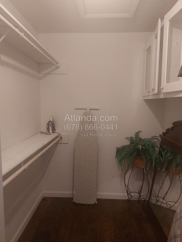 3595 Woodbriar Cir #O1 - Photo 6 of 12