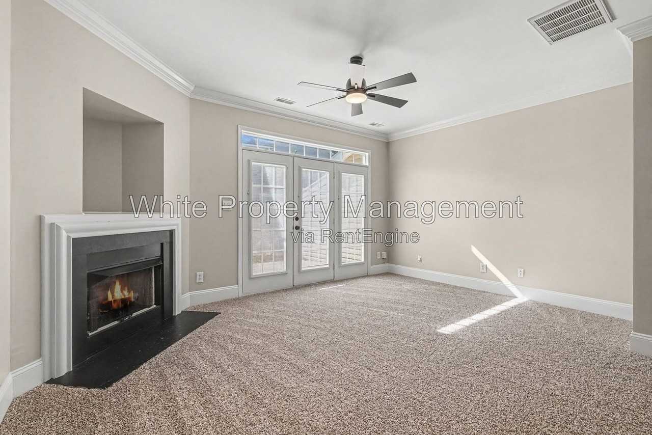 224 Ross Moore Ave - Photo 3 of 27