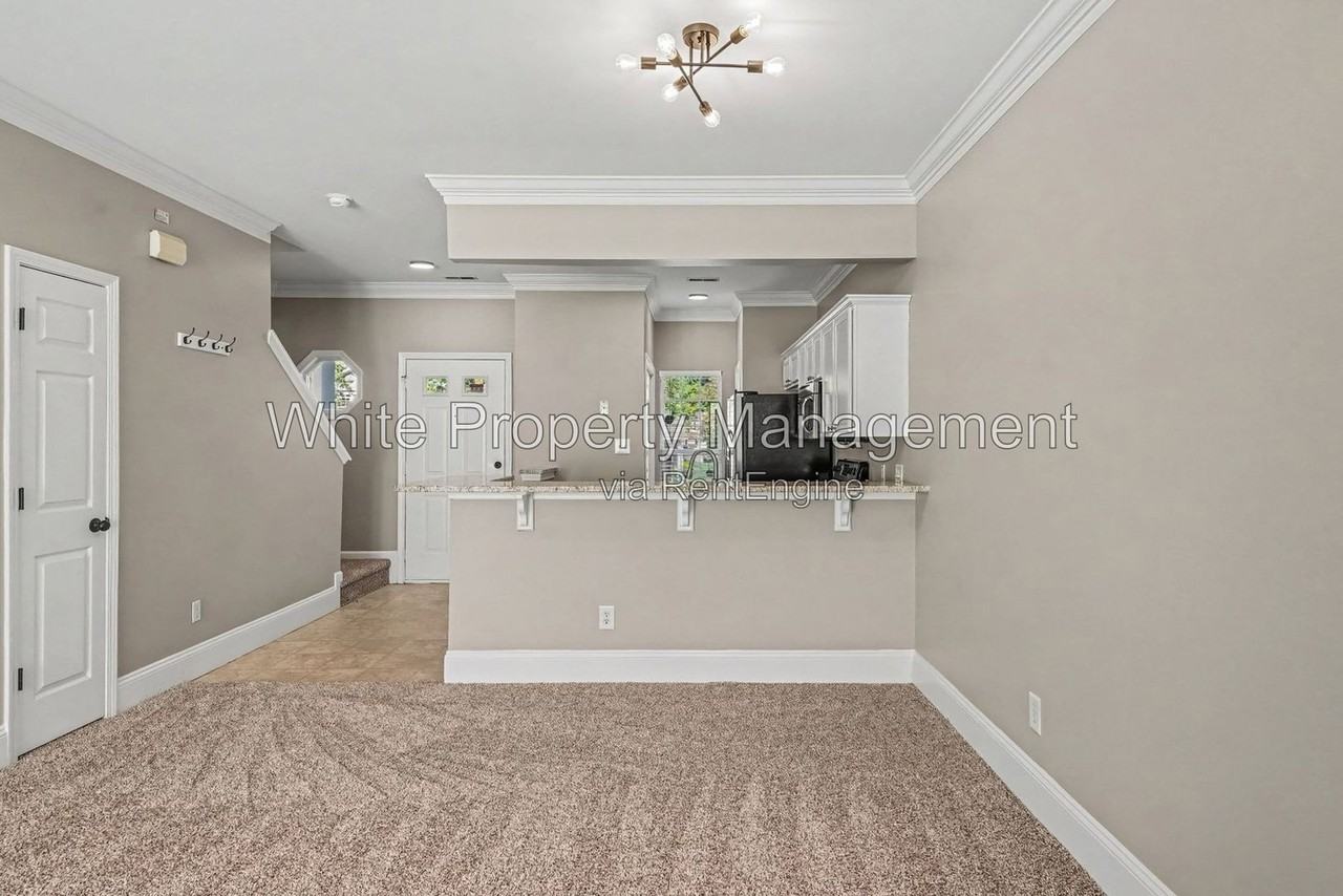 224 Ross Moore Ave - Photo 5 of 27