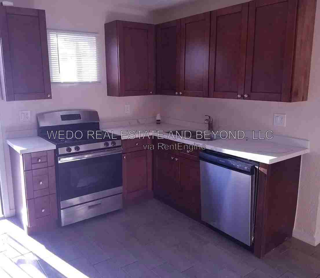 1229 E Mountain View Rd #A - Photo 6 of 8