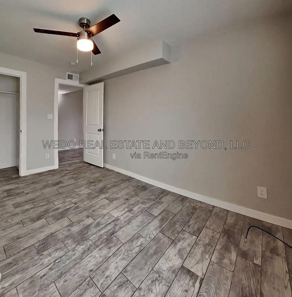 1302 E Vista Ave #2 - Photo 5 of 16