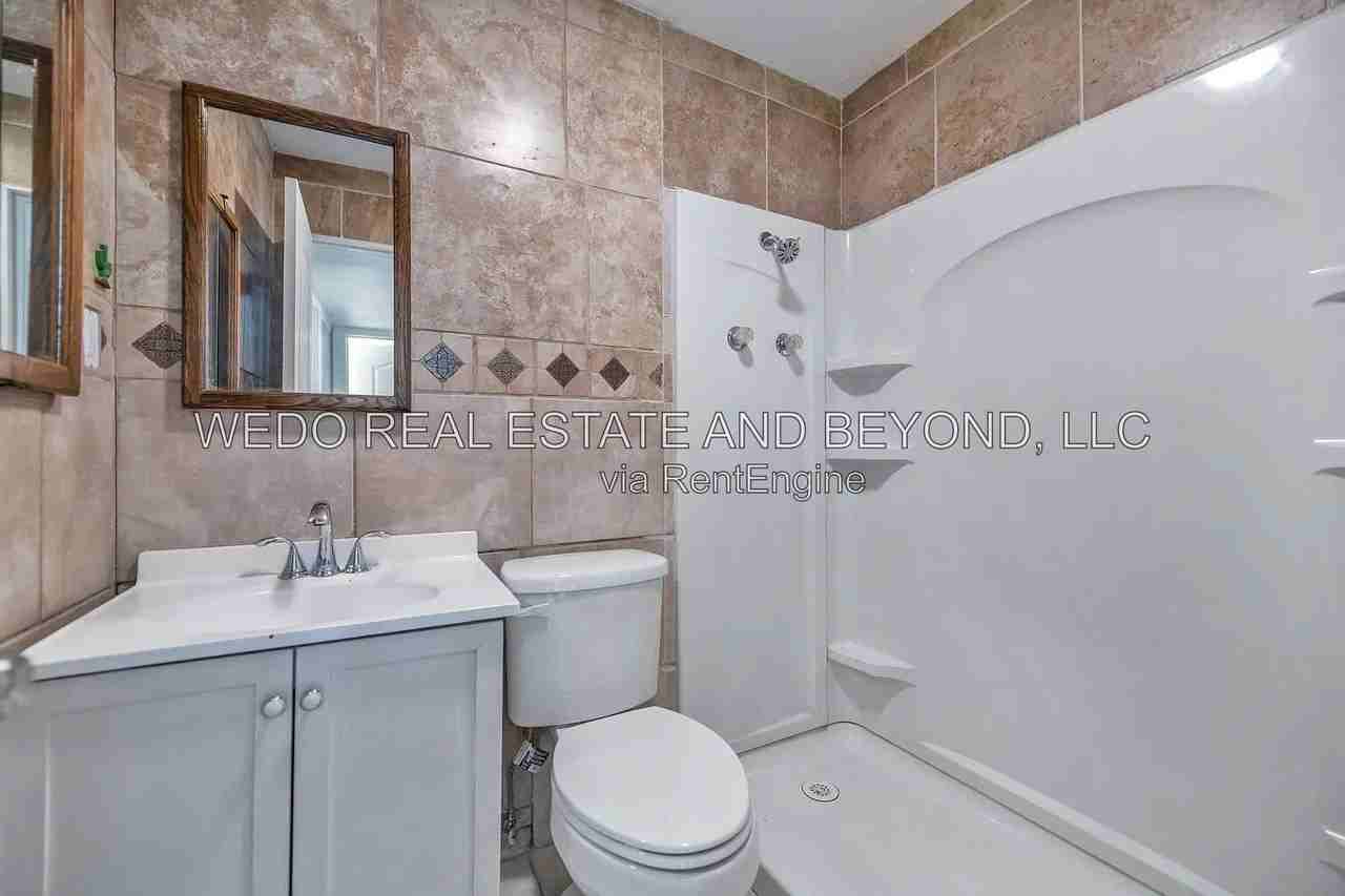 732 W Southgate Ave #2 - Photo 7 of 13