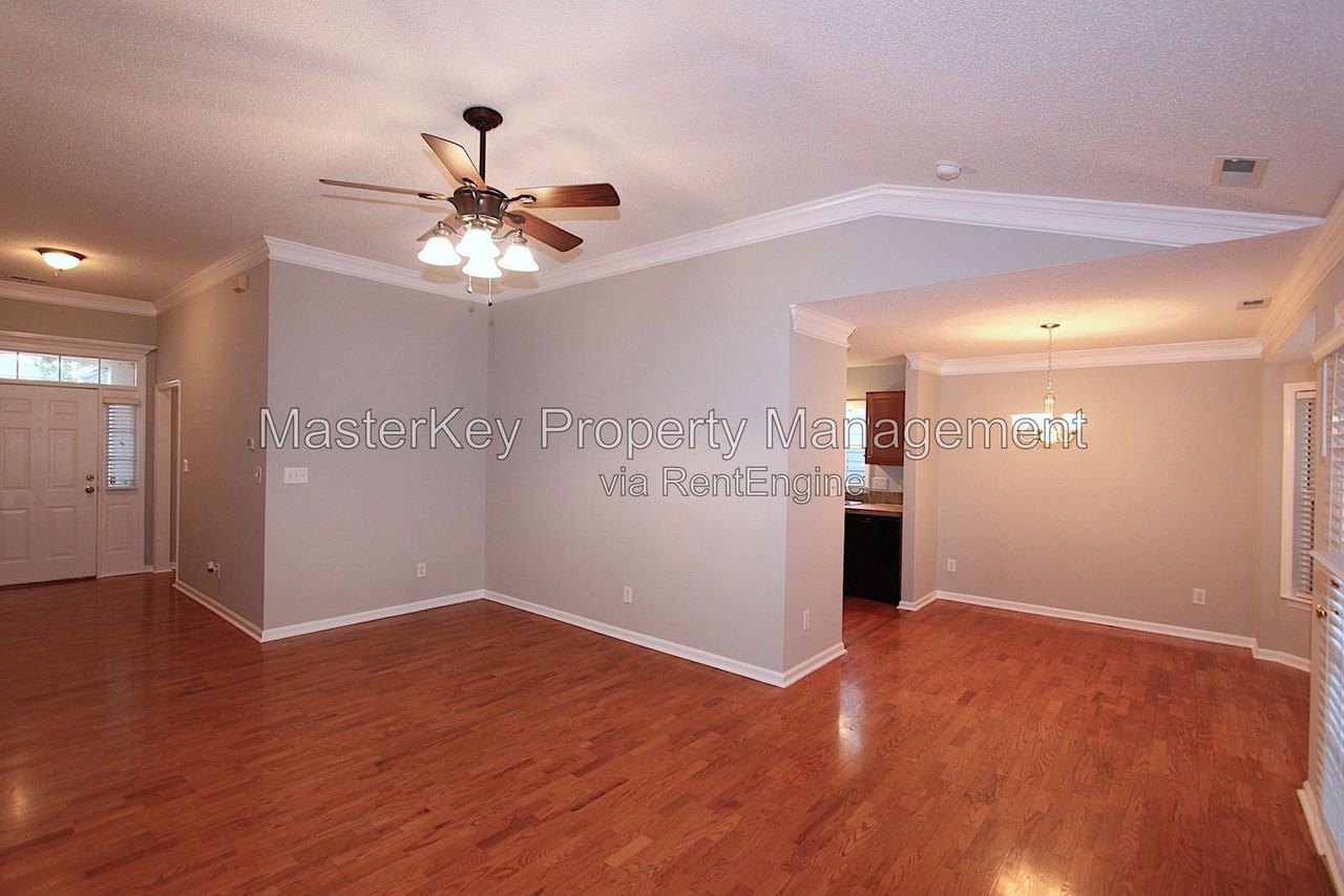 309 Hallwood Ct - Photo 3 of 16