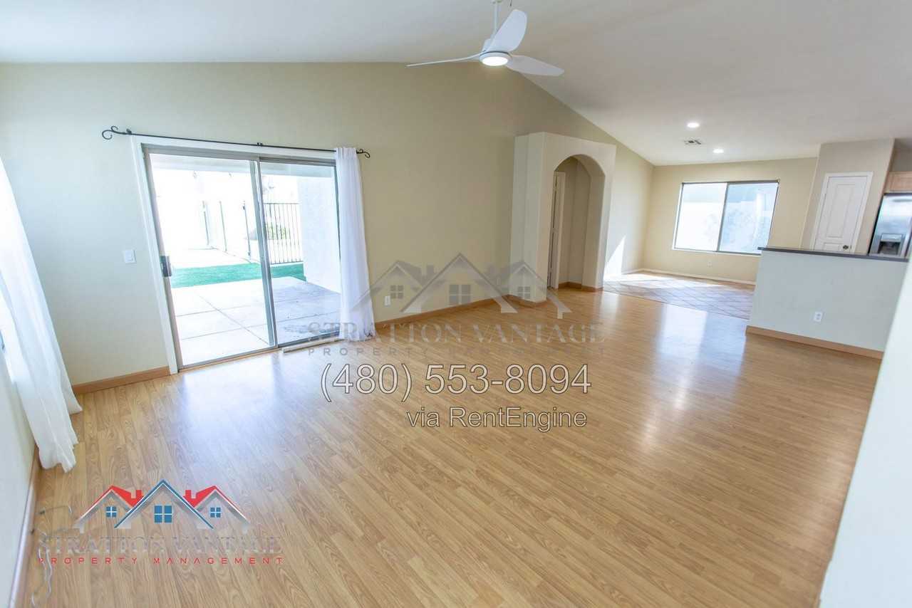 2219 E Ruby Ln - Photo 6 of 43