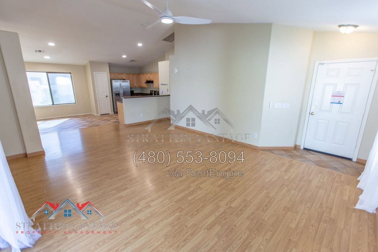 2219 E Ruby Ln - Photo 7 of 43