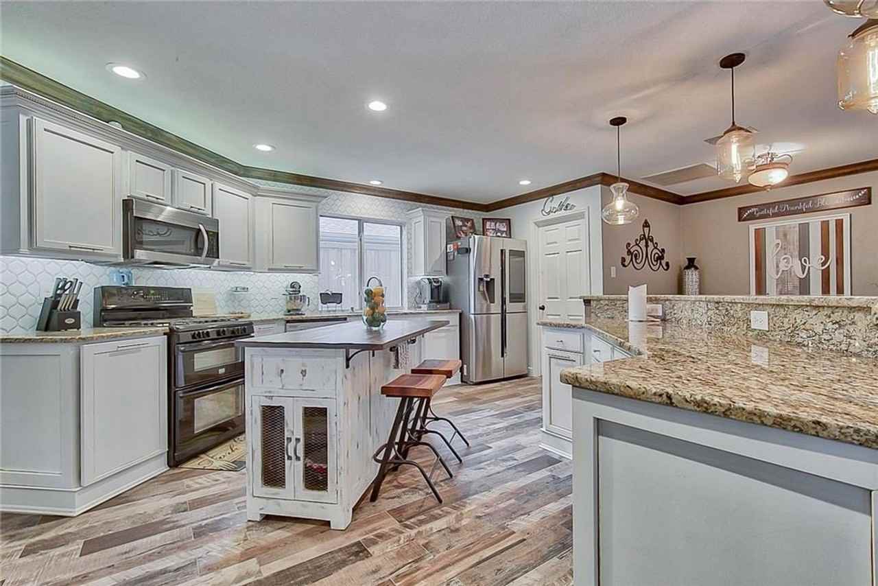 5829 Sycamore Bend Ln - Photo 7 of 22