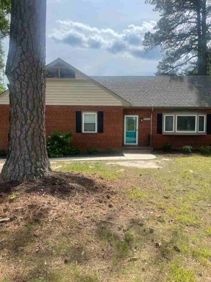 5701 Monument Ave - Photo 2 of 29