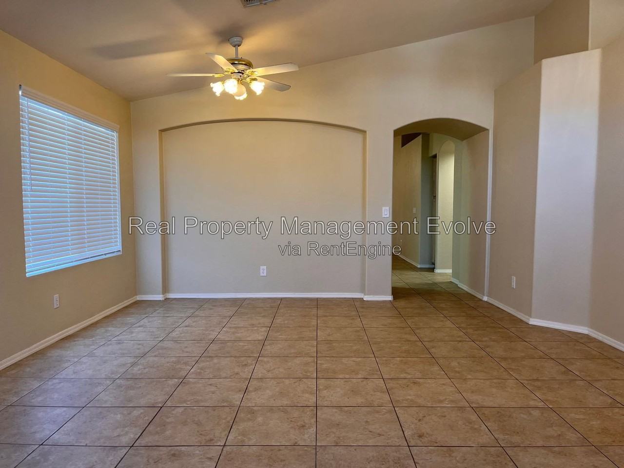 2335 E Aire Libre Ave - Photo 6 of 18