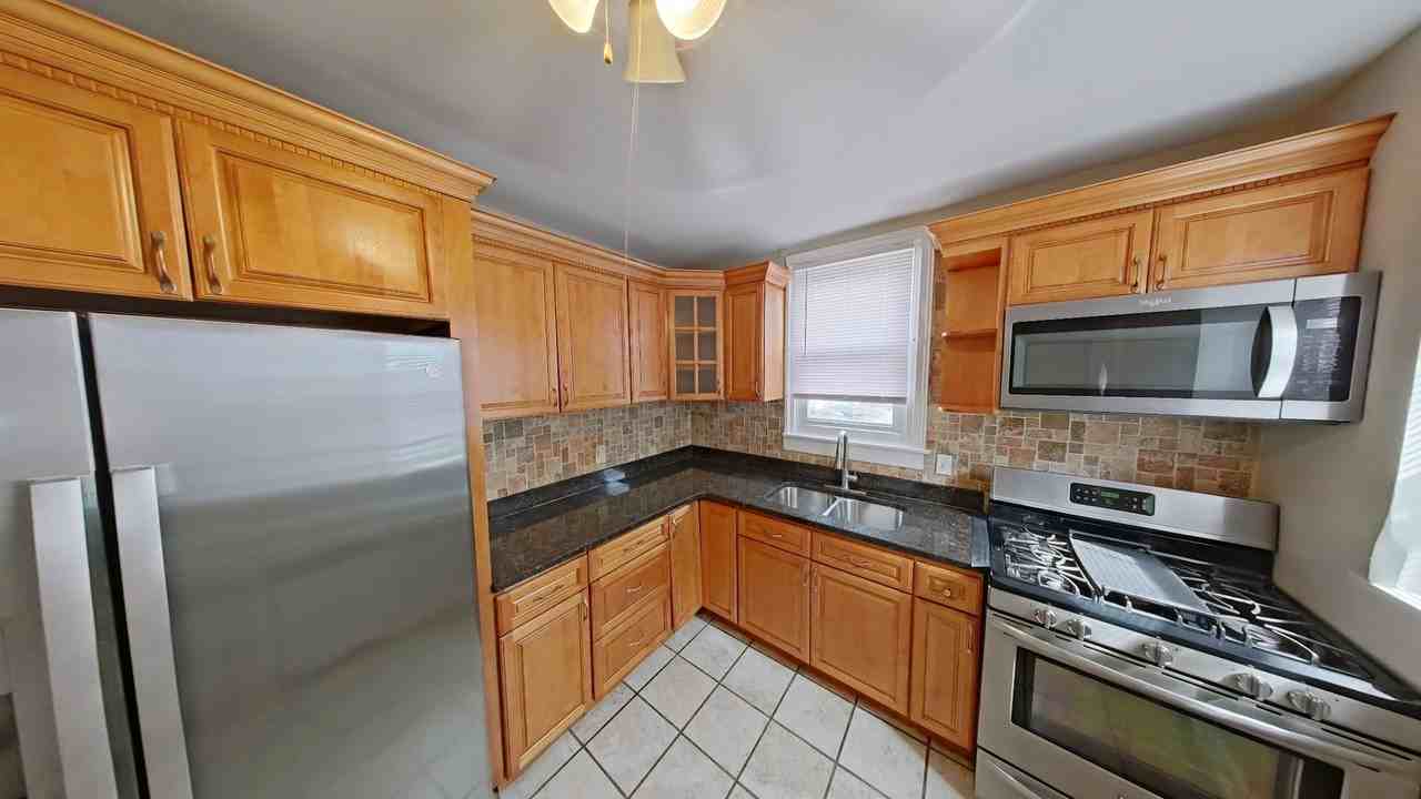 1905 W Olney Ave - Photo 4 of 22