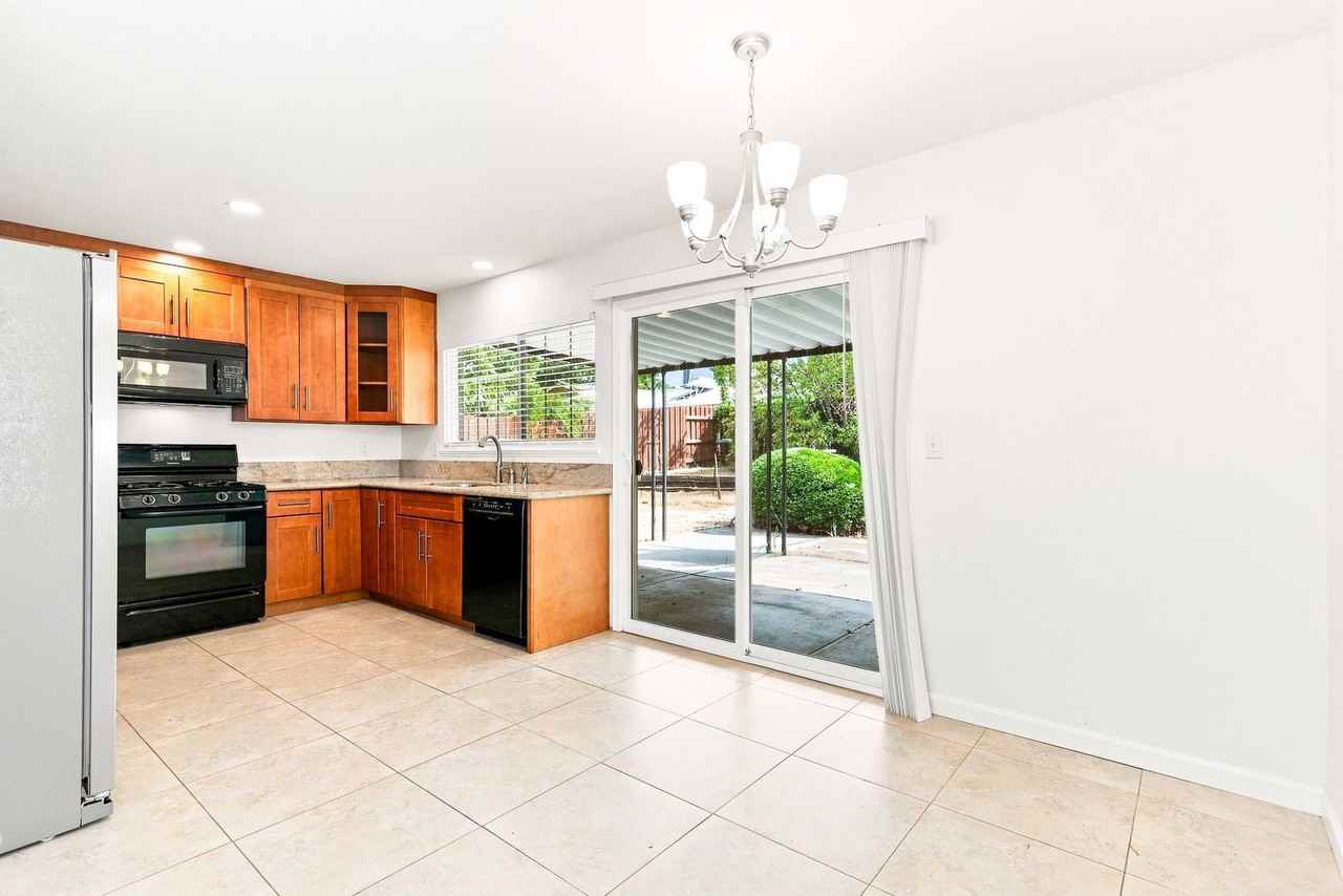 7400 Pennington Way - Photo 5 of 15