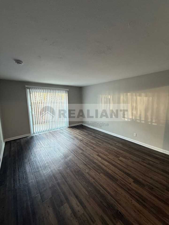 1708 Jennifer Rd #A3 - Photo 3 of 19