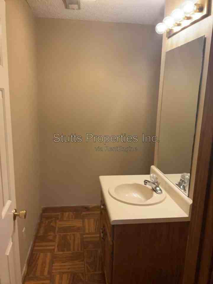 4305 Old Memphis Pike #C - Photo 7 of 12