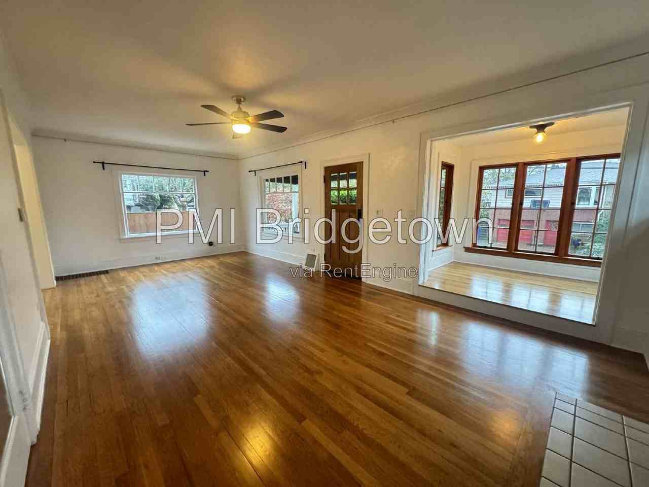 4733 Se Yamhill St - Photo 6 of 31