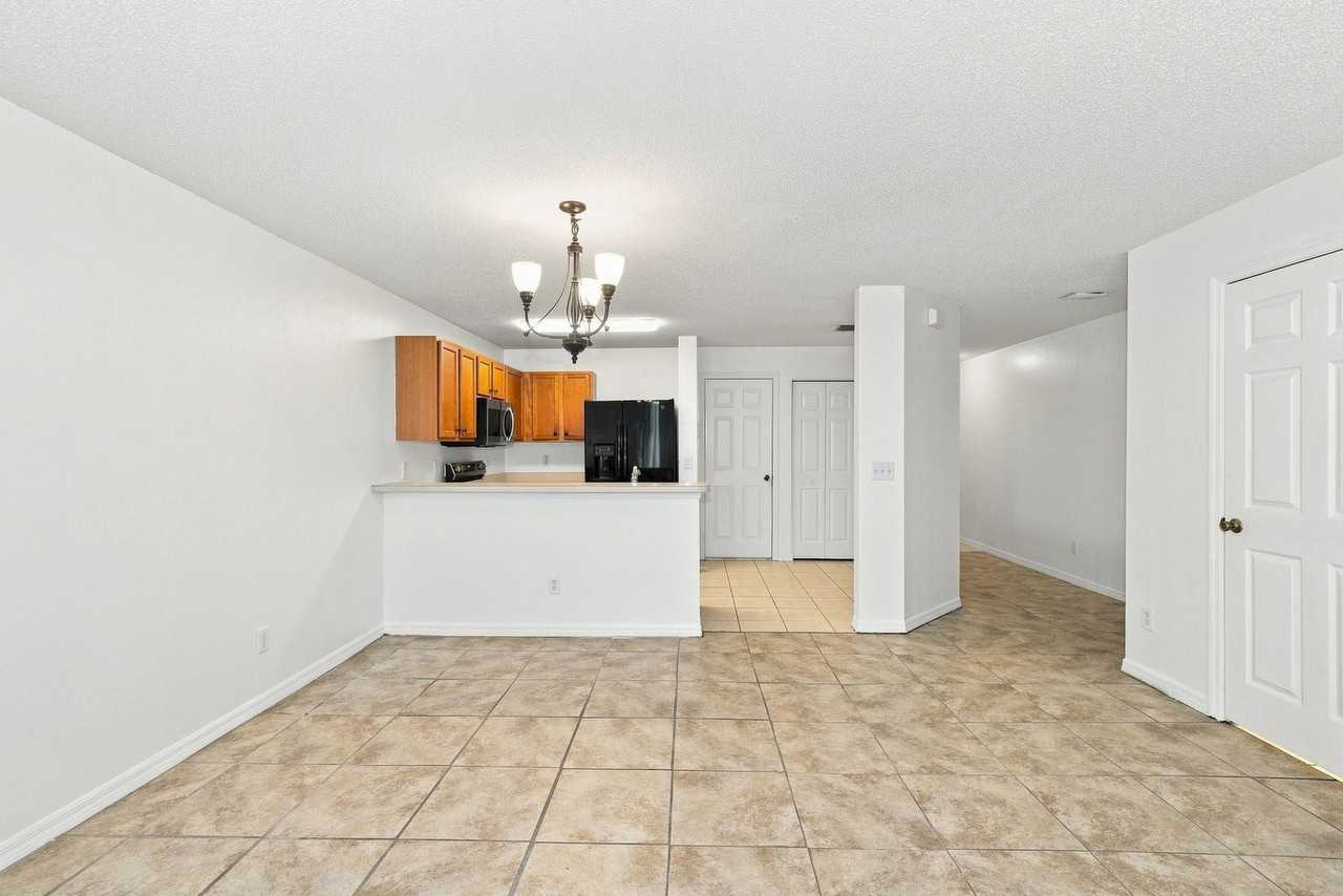 4147 Winding River Way - Photo 6 of 27