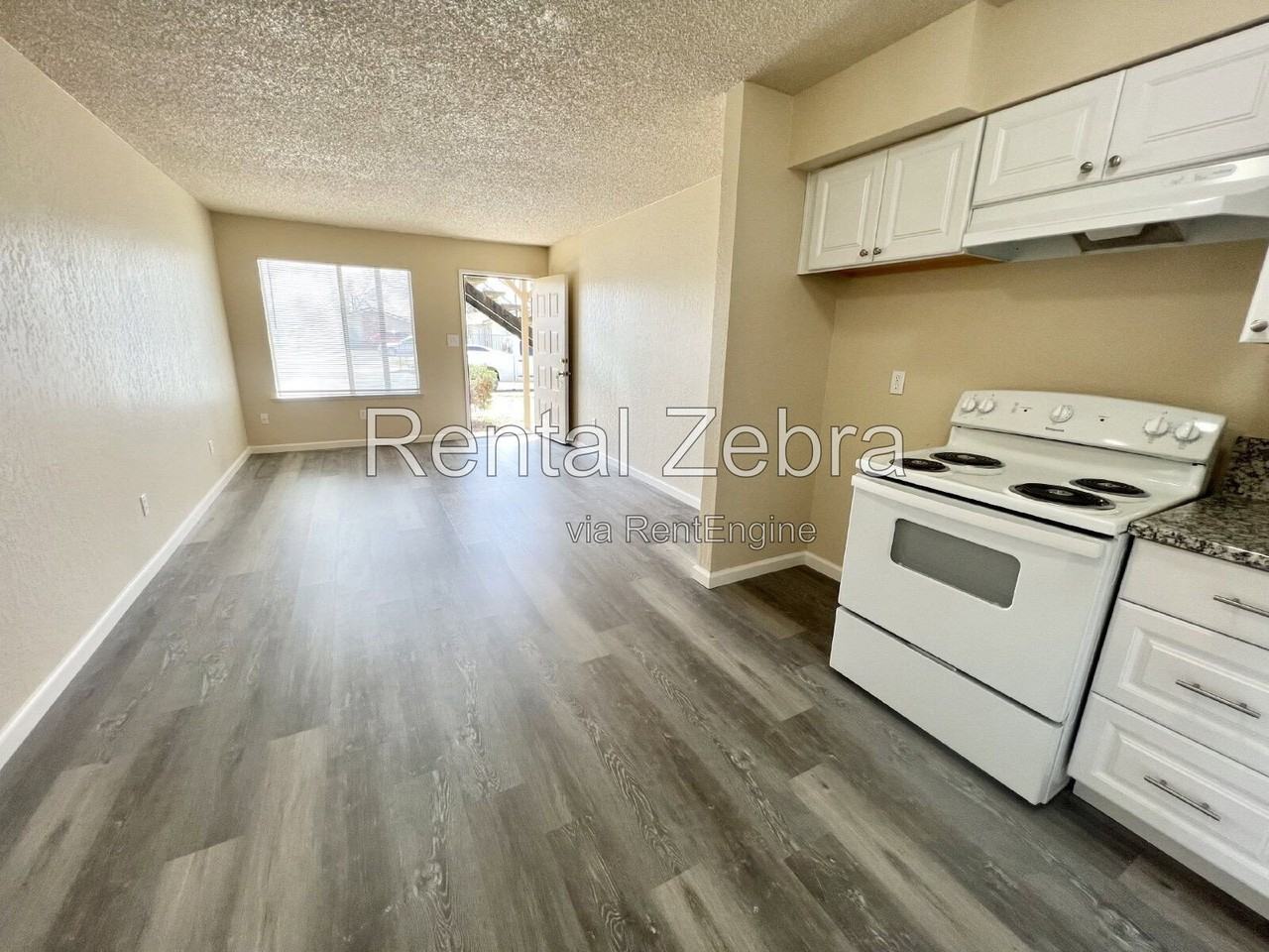 1173 Kelso St - Photo 3 of 15