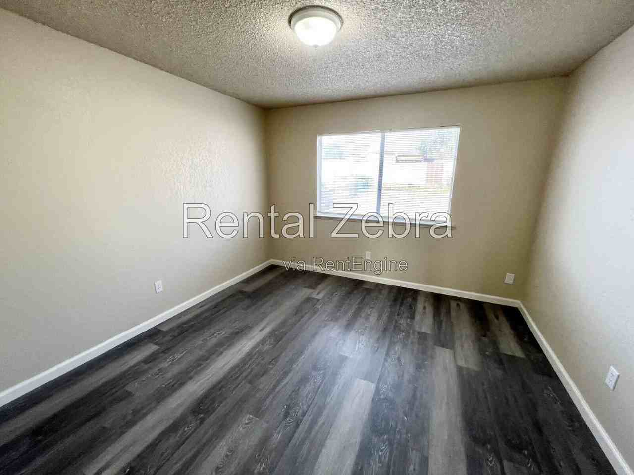 1173 Kelso St - Photo 6 of 15