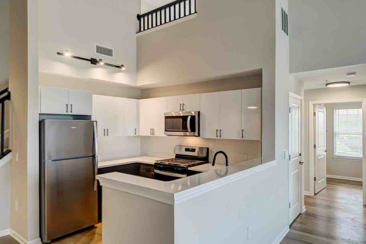 Reveal Hackensack - Photo 4 of 8