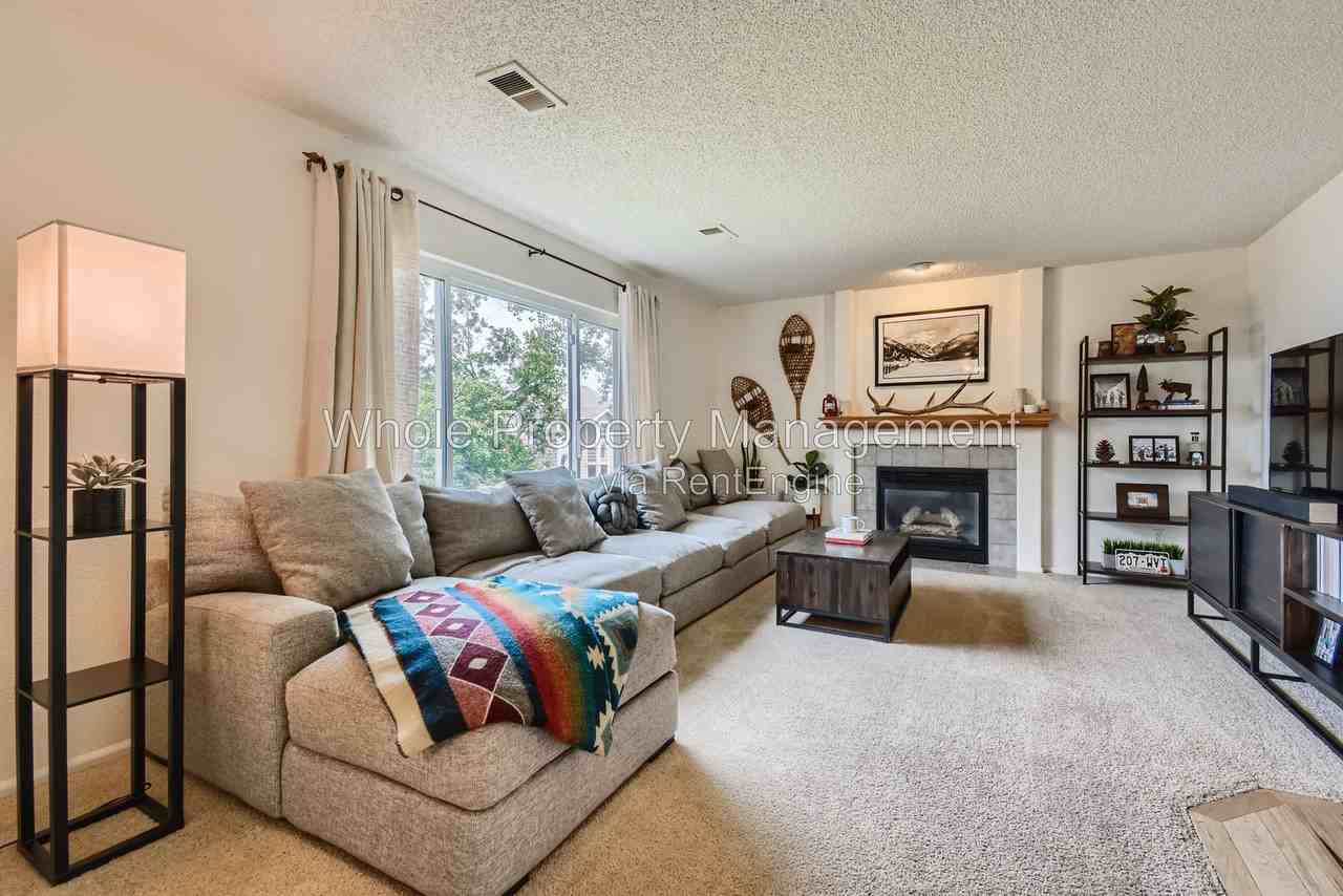 9948 Deer Creek Ln - Photo 5 of 34