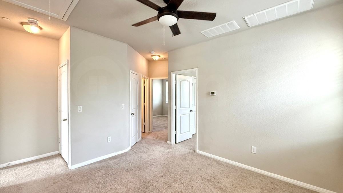 1001 Zodiac Ln #38 - Photo 7 of 18