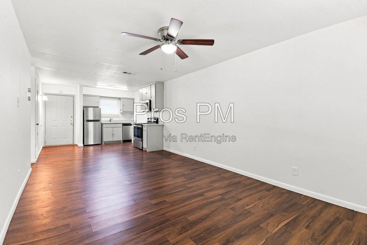 410 Bryan St #12 - Photo 3 of 18