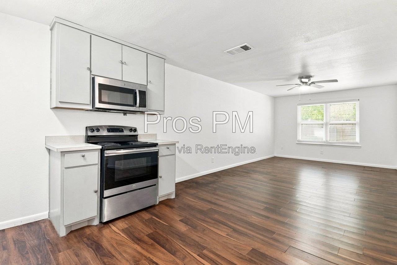 410 Bryan St #12 - Photo 7 of 18