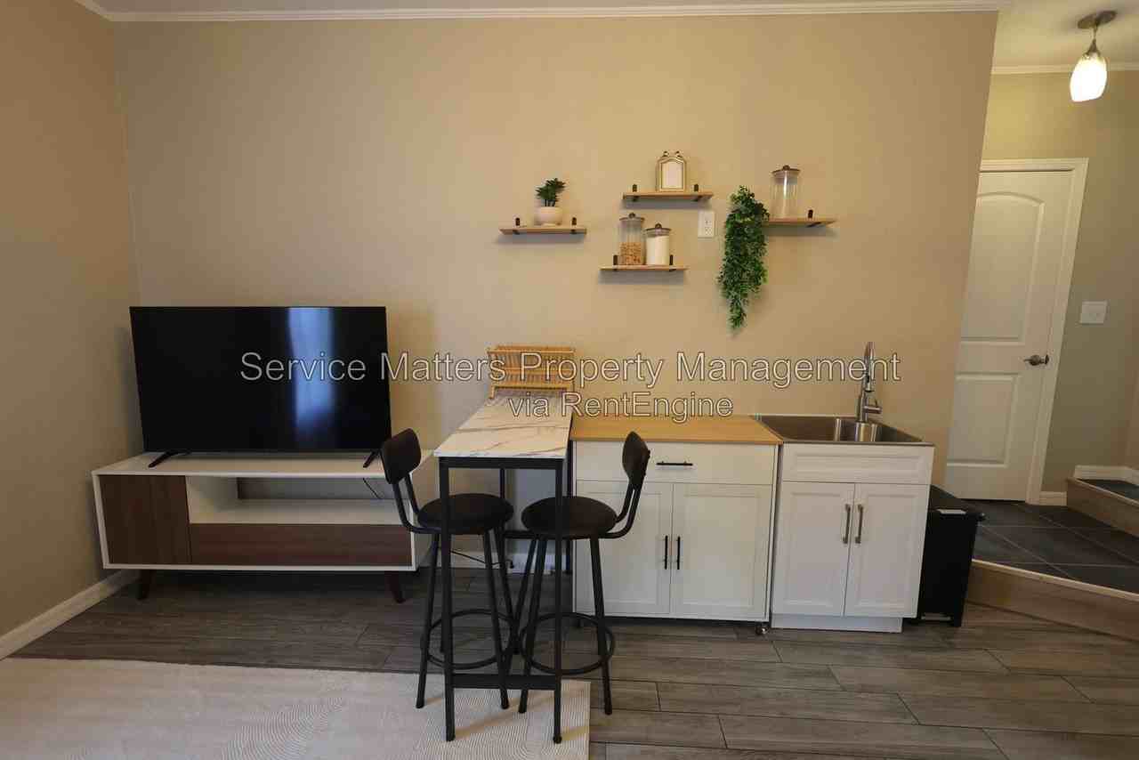 8184 Excelsior Dr - Photo 3 of 19