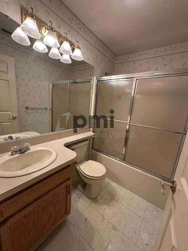 1306 Arthur Ave #5 - Photo 4 of 20