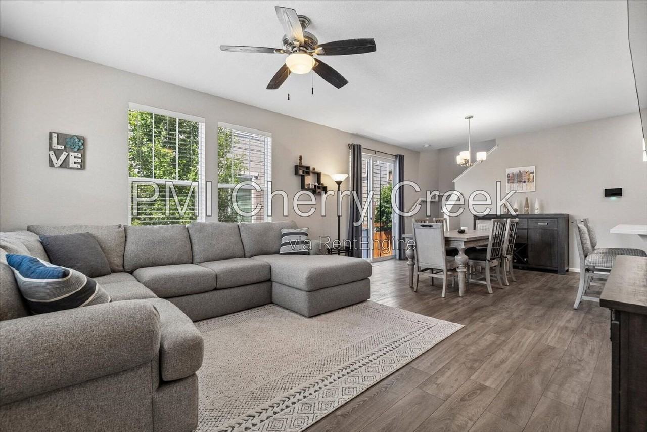 4373 S Nepal Ct - Photo 4 of 39