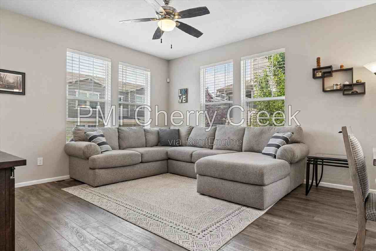 4373 S Nepal Ct - Photo 5 of 39