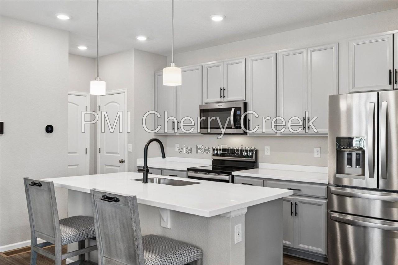 4373 S Nepal Ct - Photo 7 of 39