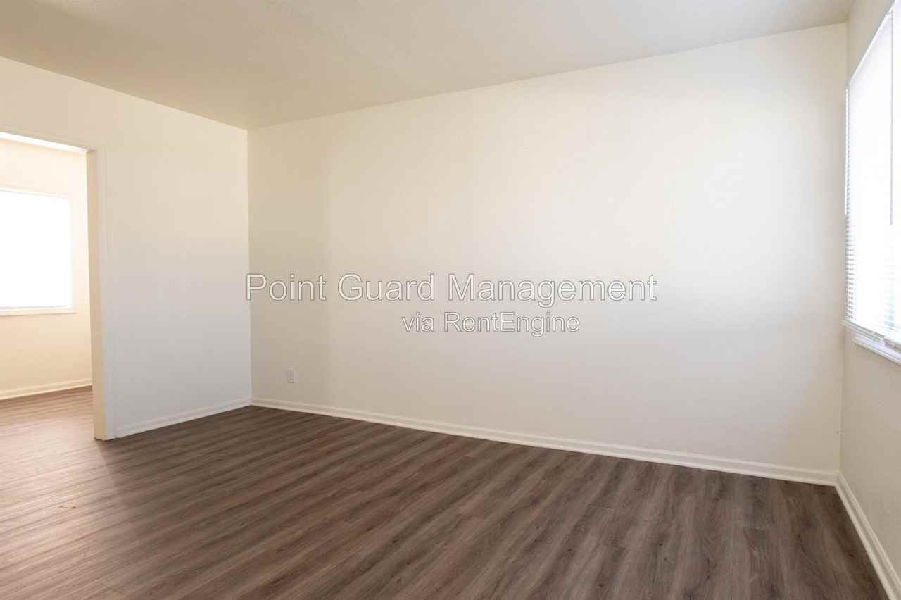 813 S Beverly Dr #813B - Photo 2 of 23