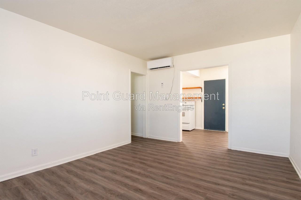813 S Beverly Dr #813B - Photo 4 of 23
