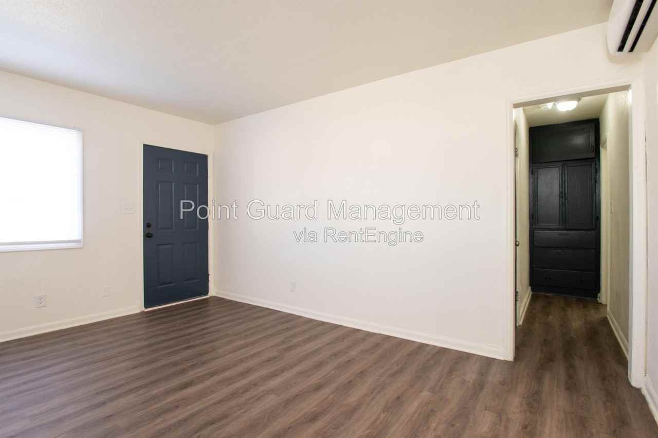 813 S Beverly Dr #813B - Photo 6 of 23