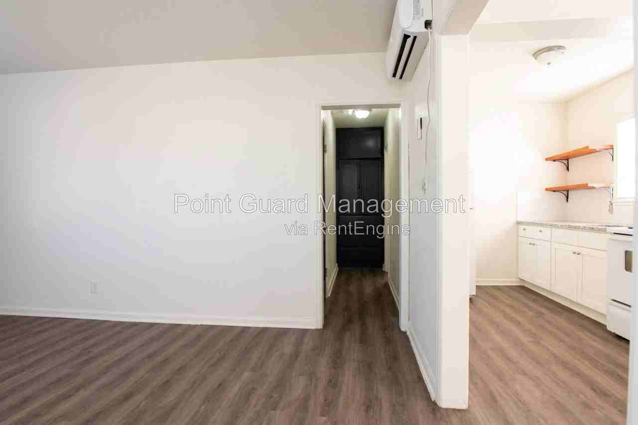 813 S Beverly Dr #813B - Photo 7 of 23