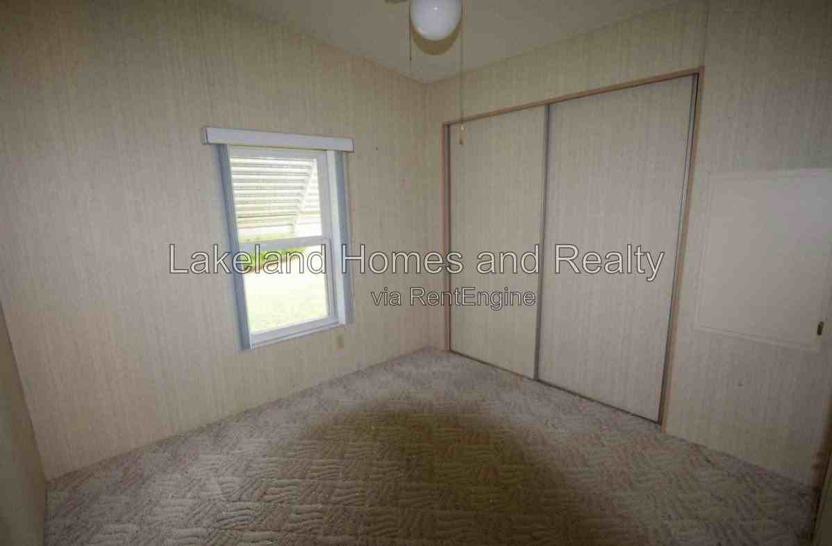 1762 Fox Hill Dr - Photo 6 of 13