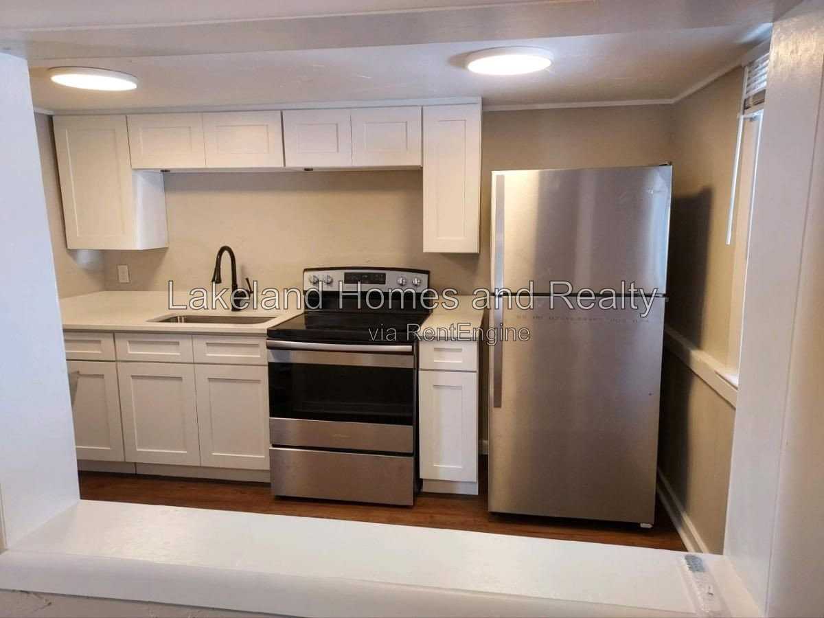 906 1/2 Vistabula St #1 - Photo 4 of 15