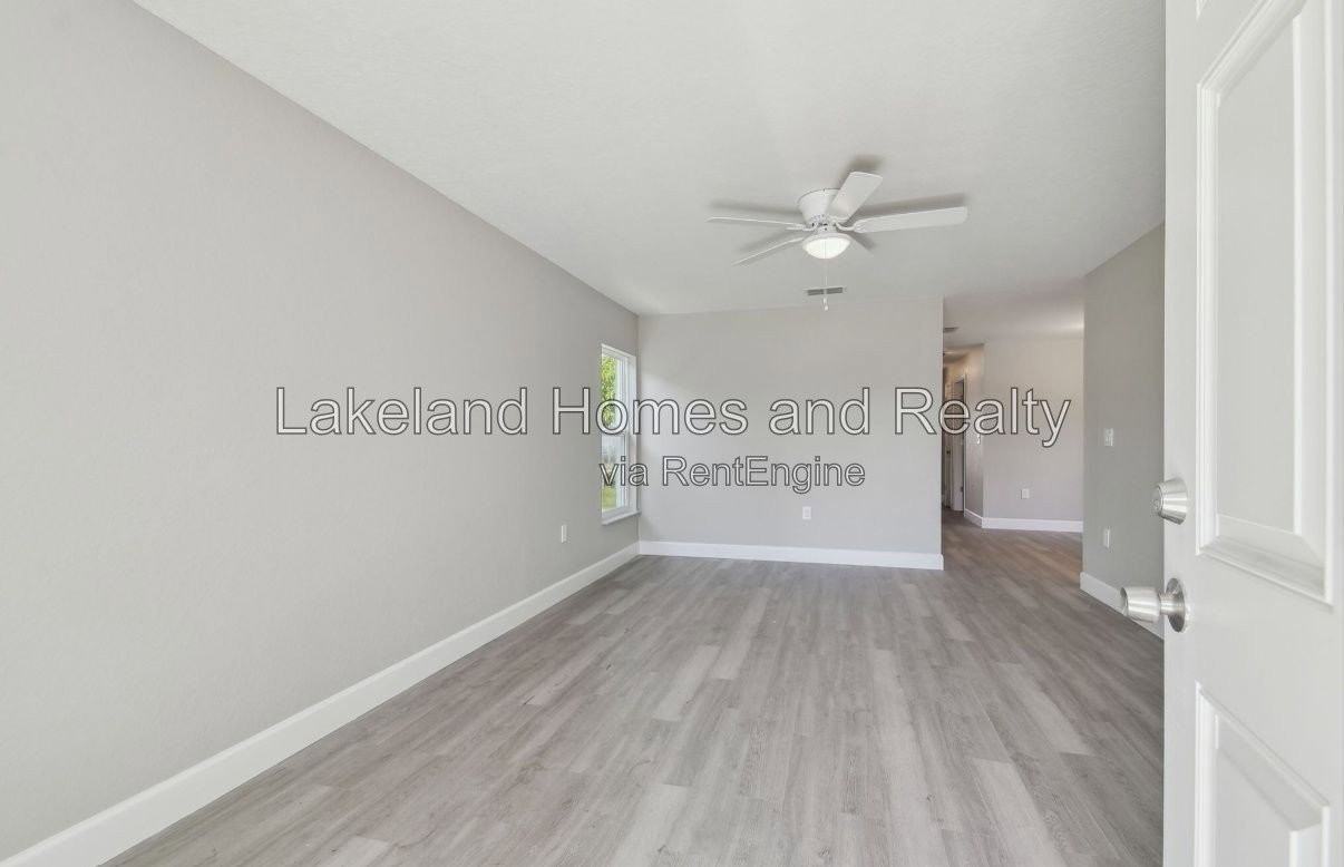 629 W 7th St - Photo 6 of 27