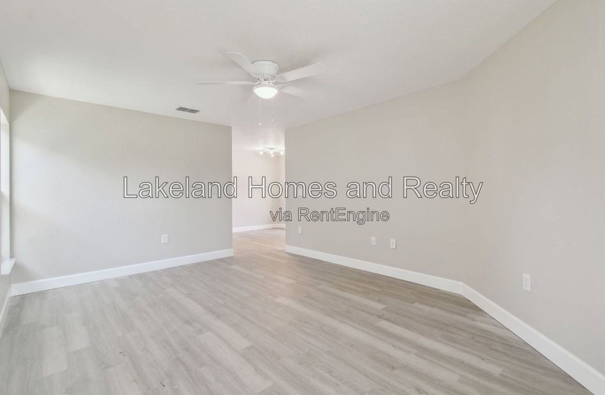 629 W 7th St - Photo 7 of 27