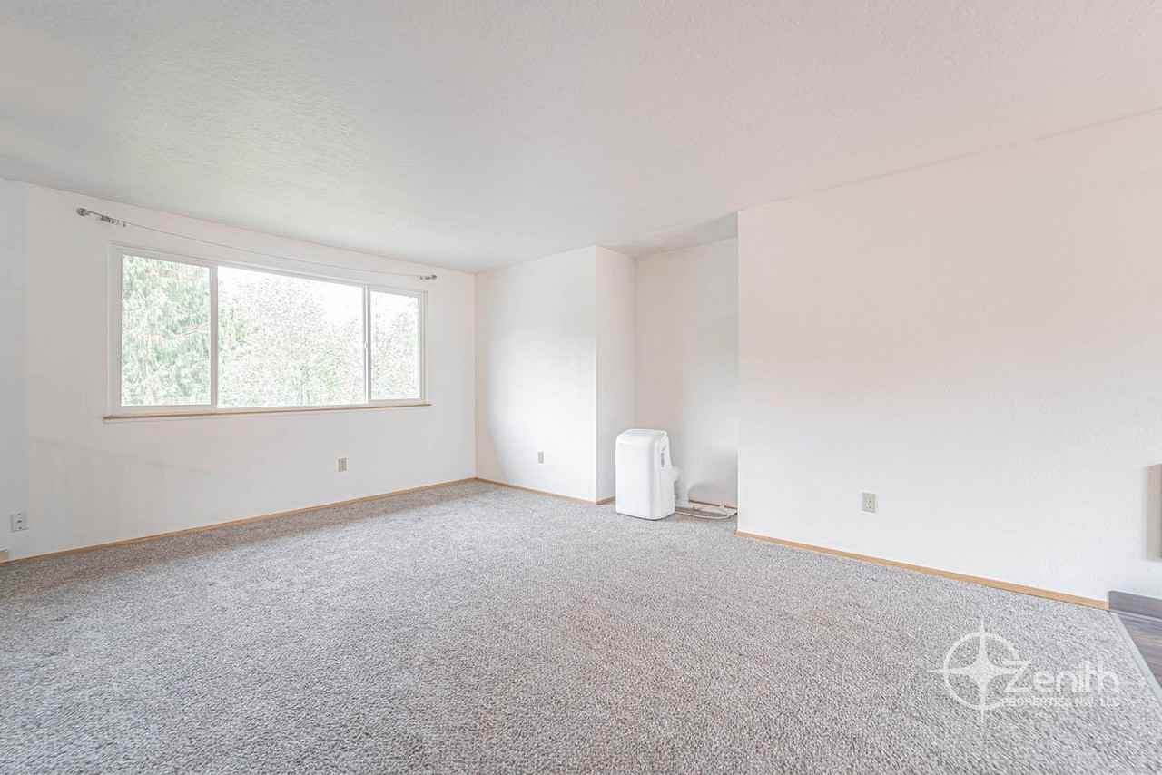 106 W Beacon Hill Dr #108 - Photo 6 of 31
