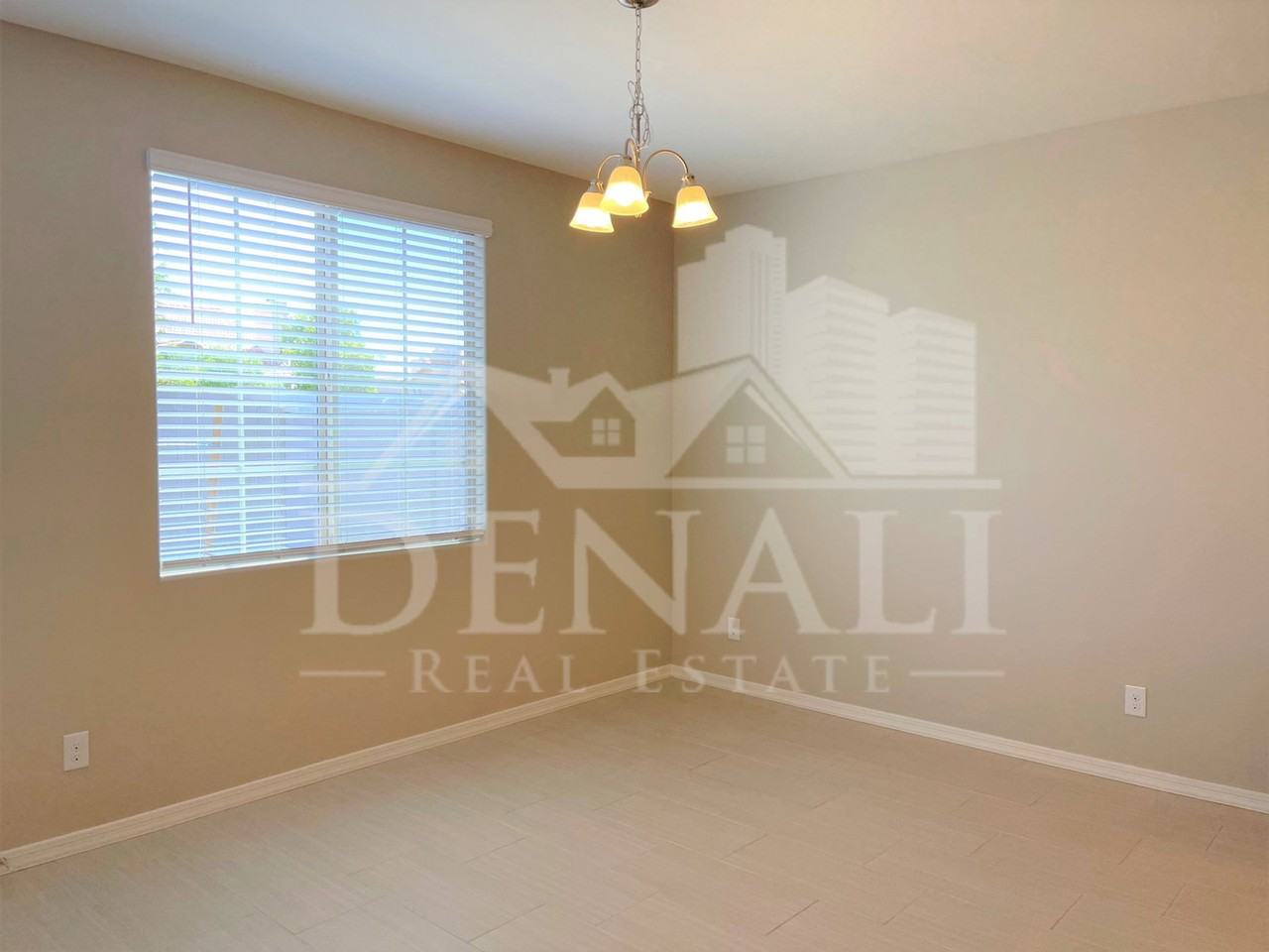905 S Canal Dr #1 - Photo 4 of 21