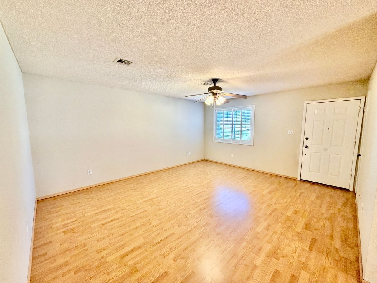 2783 W 29th Ln - Photo 2 of 33