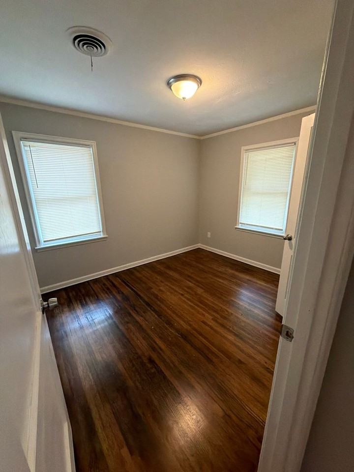 4497 Quince Rd - Photo 2 of 7