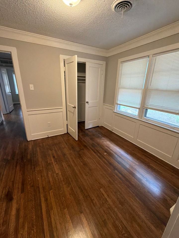 4497 Quince Rd - Photo 4 of 7