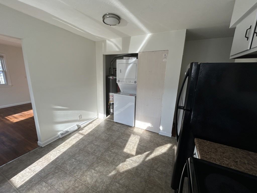 3512 Lansdowne Dr #B - Photo 5 of 9