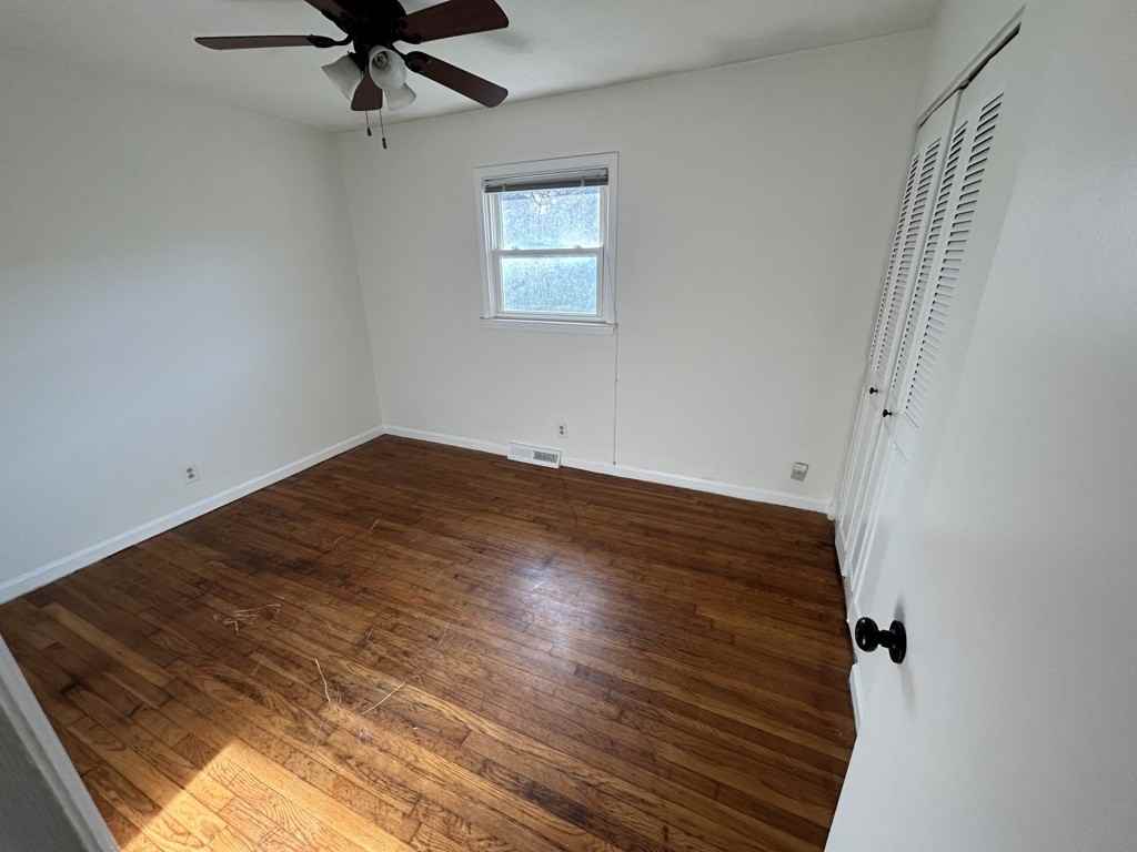 3512 Lansdowne Dr #B - Photo 7 of 9