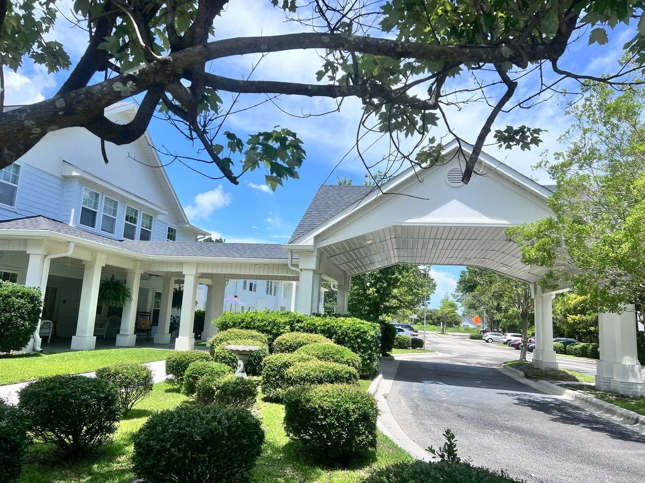 Coral Garden Apartments - Photo 2 of 10