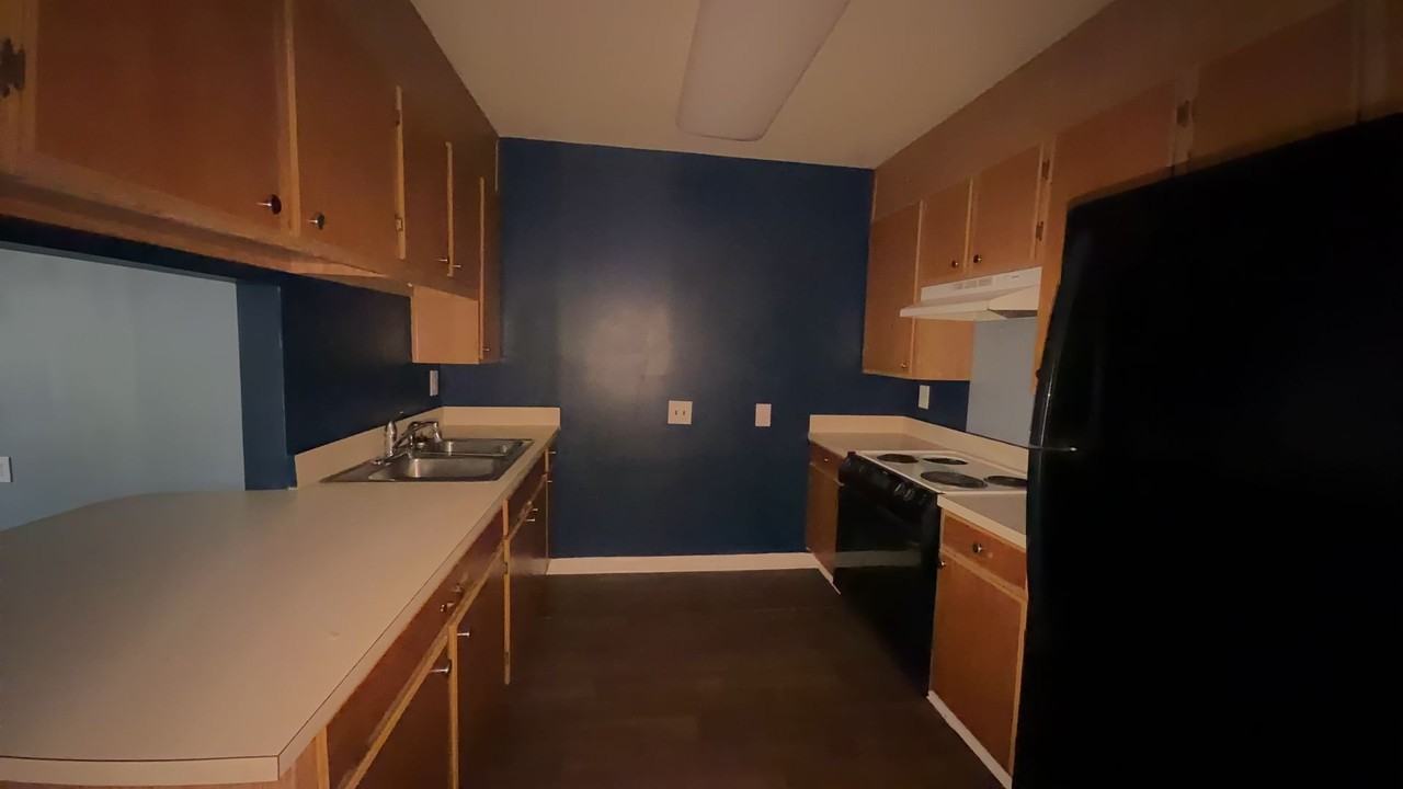 Coral Garden Apartments - Photo 7 of 10