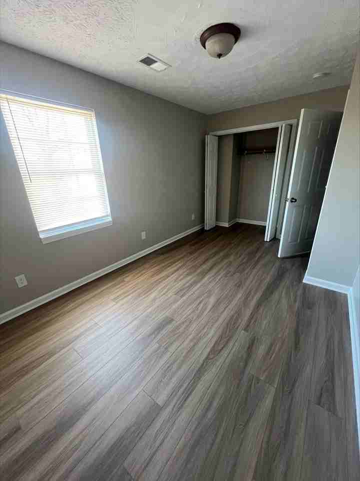 10 Ivy Ct - Photo 4 of 13