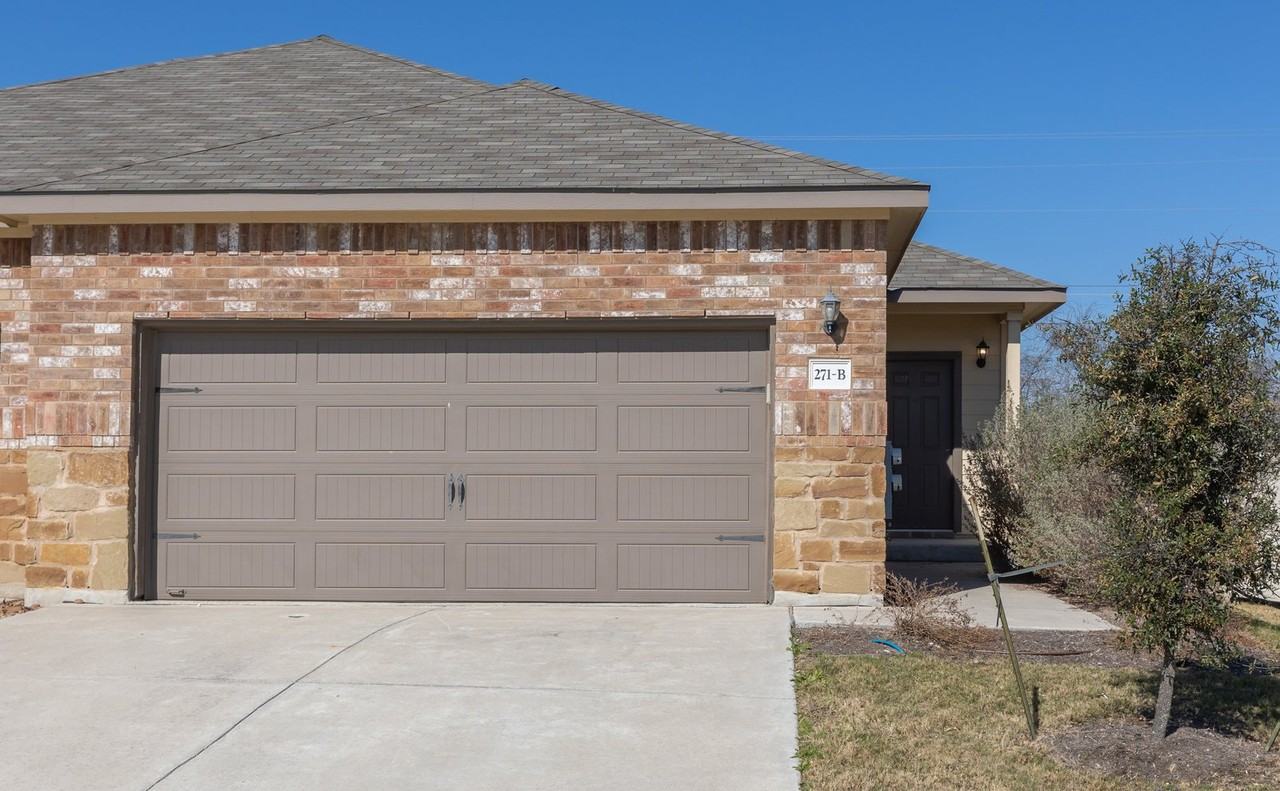 271B Joanne Loop - Photo 2 of 28