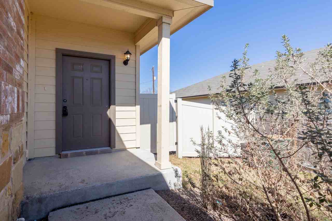 271B Joanne Loop - Photo 3 of 28